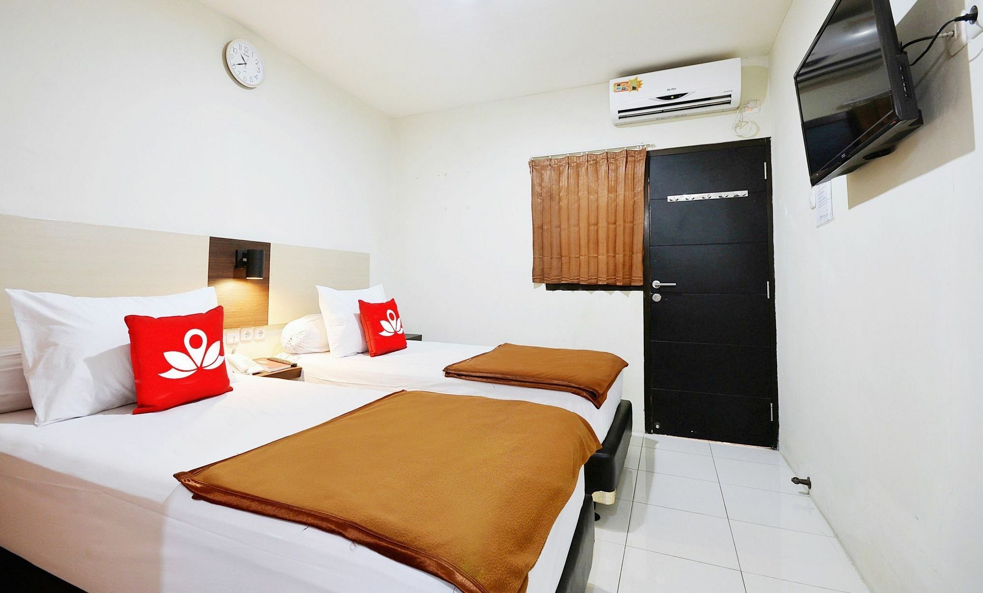 Zen Rooms Kuningan Syariah Jakarta Exteriör bild