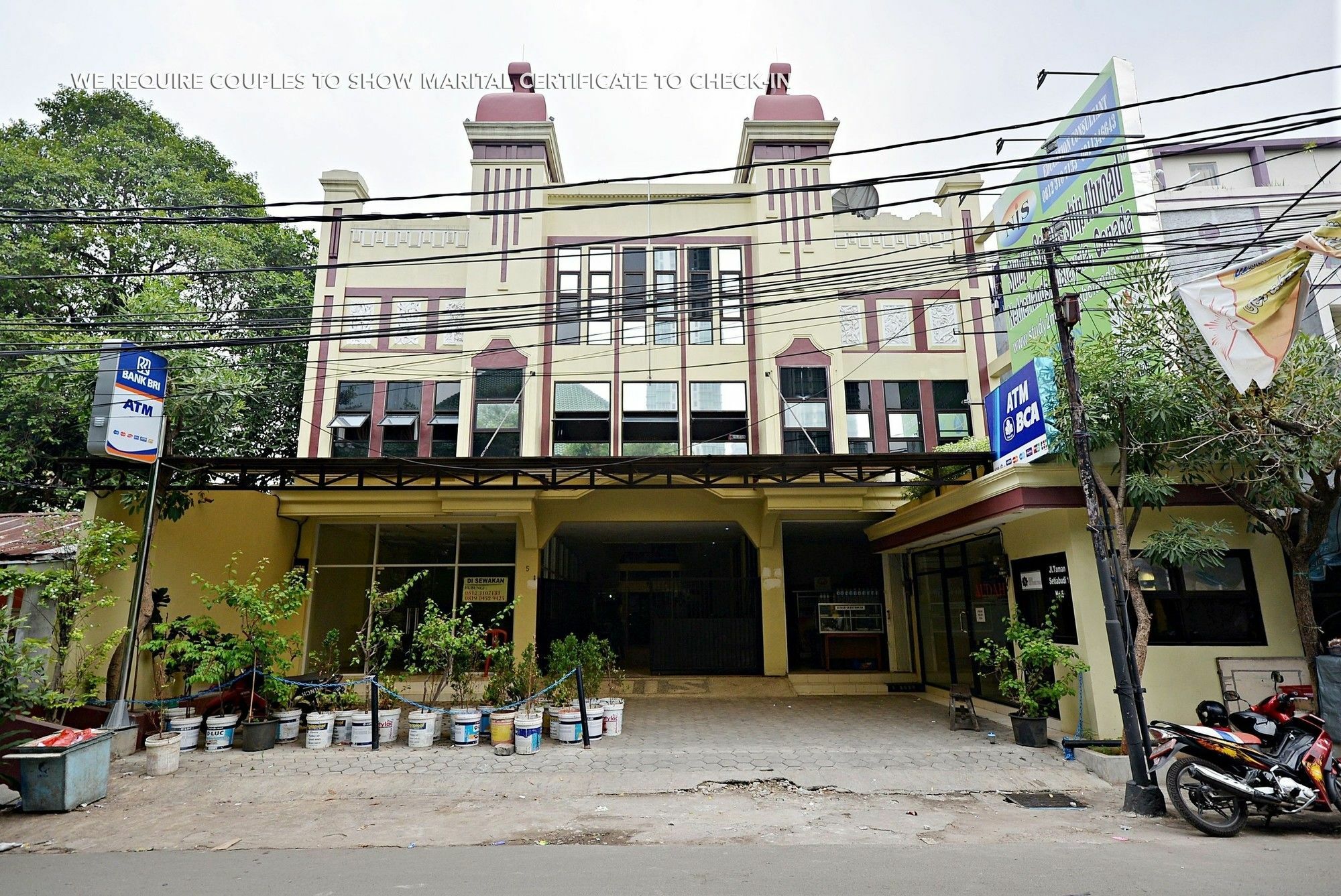 Zen Rooms Kuningan Syariah Jakarta Exteriör bild