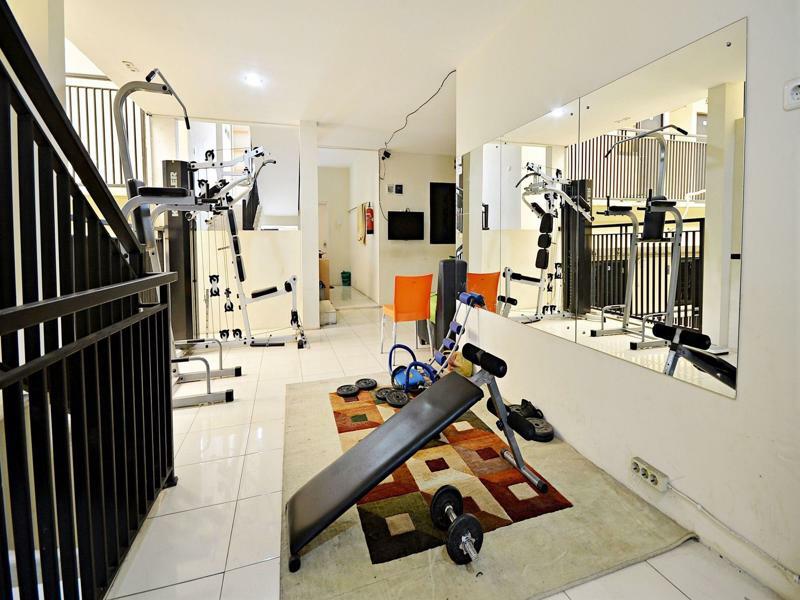 Zen Rooms Kuningan Syariah Jakarta Exteriör bild